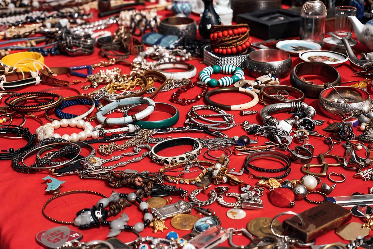 Flea market, antiques, Europe, old jewelry